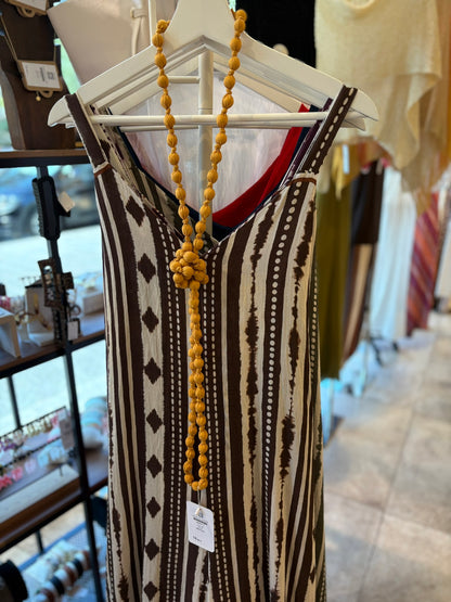 COLLAR DE BOLAS DE TELA LARGO