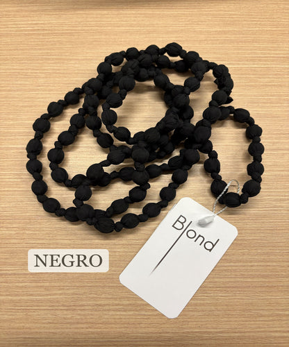 COLLAR DE BOLAS DE TELA LARGO