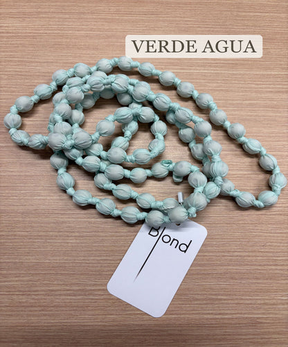 Bombona | Collar de bolas de tela largo